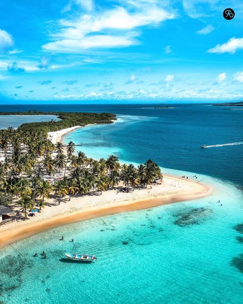 Vista aérea de un cayo de Morrocoy
